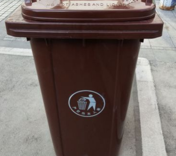 台州路桥贵盟工厂供应垃圾桶四面加强筋可挂车240升的塑料垃圾桶
